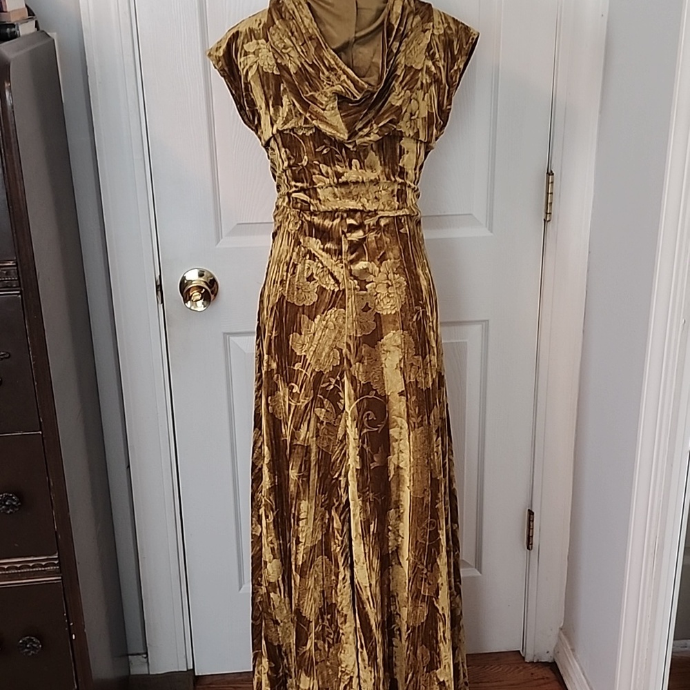 Unique Vintage Chartruese Floral Velvet Dress - Picture 5 of 6